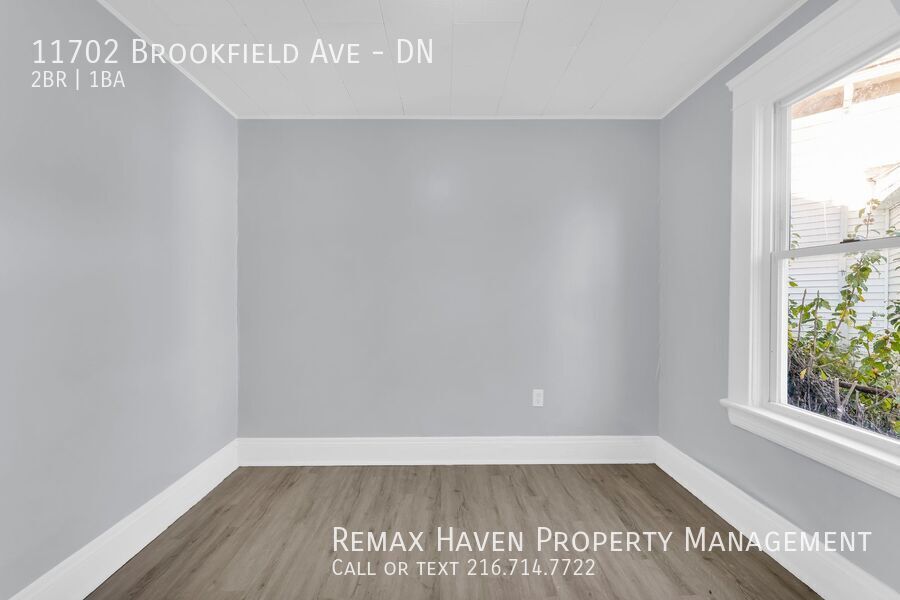 11702 Brookfield Ave | DN, Cleveland - Spacious 2-bed 1-bath multi-family home! property image