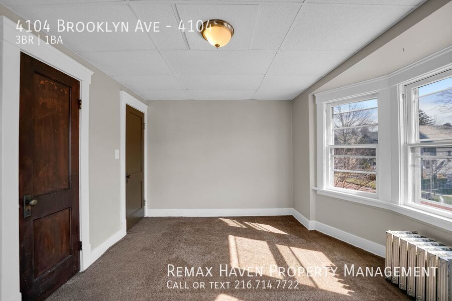 4104 Brooklyn Ave | Left Side, Cleveland - Spacious 3-bed 1-bath multi-family home! property image
