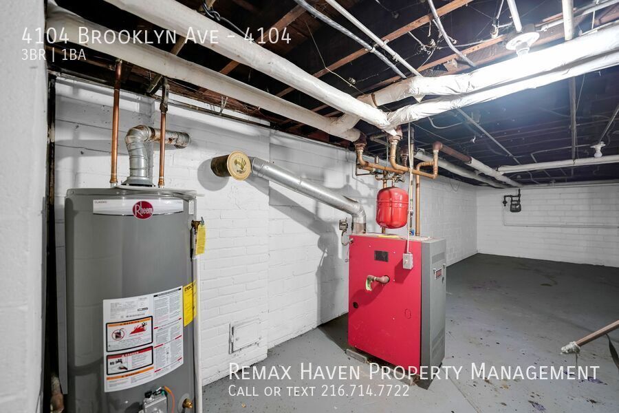 4104 Brooklyn Ave | Left Side, Cleveland - Spacious 3-bed 1-bath multi-family home! property image