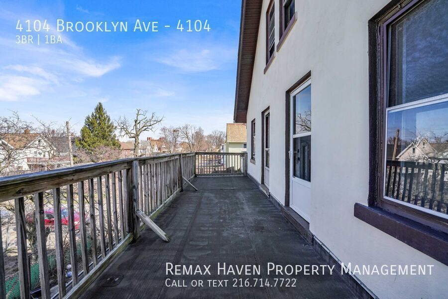 4104 Brooklyn Ave | Left Side, Cleveland - Spacious 3-bed 1-bath multi-family home! property image