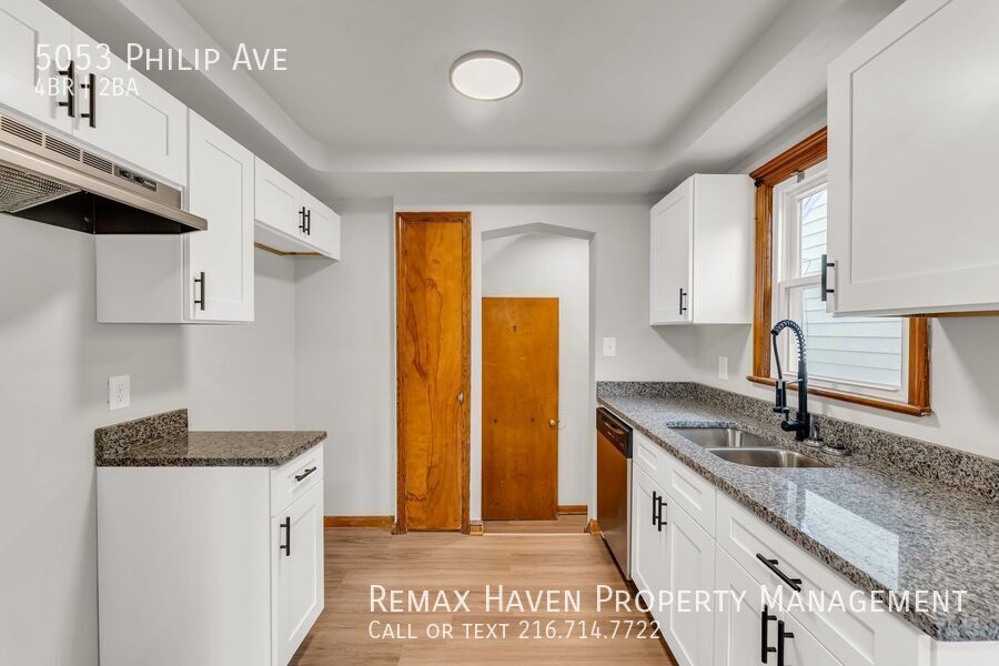 5053 Philip Ave, Maple Heights - Spacious 4-bed 2-bath single-family home! property image