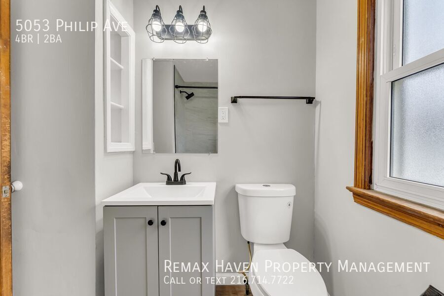 5053 Philip Ave, Maple Heights - Spacious 4-bed 2-bath single-family home! property image