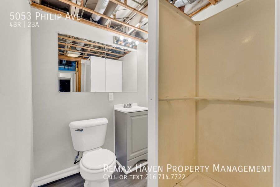 5053 Philip Ave, Maple Heights - Spacious 4-bed 2-bath single-family home! property image