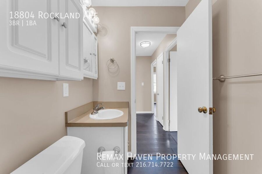 18804 Rockland Ave, Cleveland - Spacious 3-bed 1-bath single-family home! property image