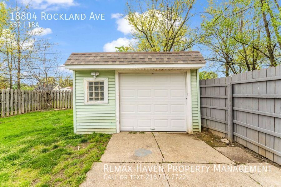 18804 Rockland Ave, Cleveland - Spacious 3-bed 1-bath single-family home! property image