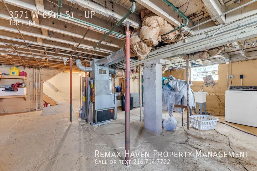 3571 W 69th St | UP, Cleveland - Spacious 1 bed 1 bath multi-family home! property image