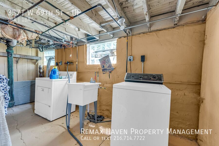 3571 W 69th St | UP, Cleveland - Spacious 1 bed 1 bath multi-family home! property image