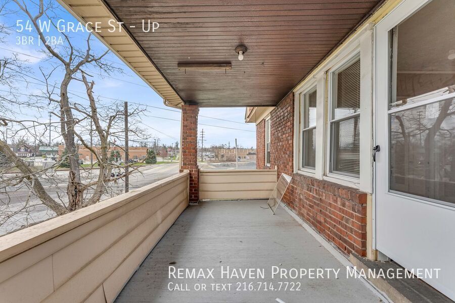 54 W Grace St | UP, Bedford - Spacious 3-bed 2-bath multi-family home! property image