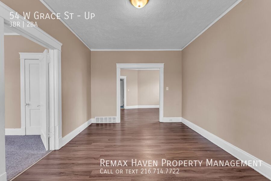 54 W Grace St | UP, Bedford - Spacious 3-bed 2-bath multi-family home! property image