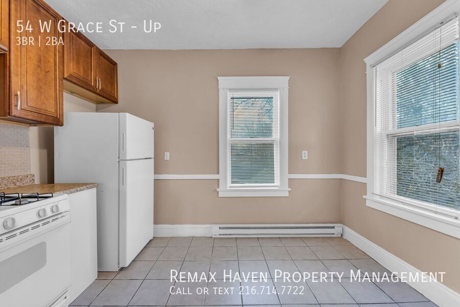 54 W Grace St | UP, Bedford - Spacious 3-bed 2-bath multi-family home! property image