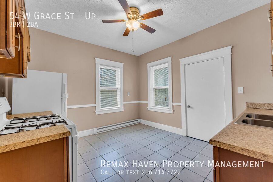 54 W Grace St | UP, Bedford - Spacious 3-bed 2-bath multi-family home! property image