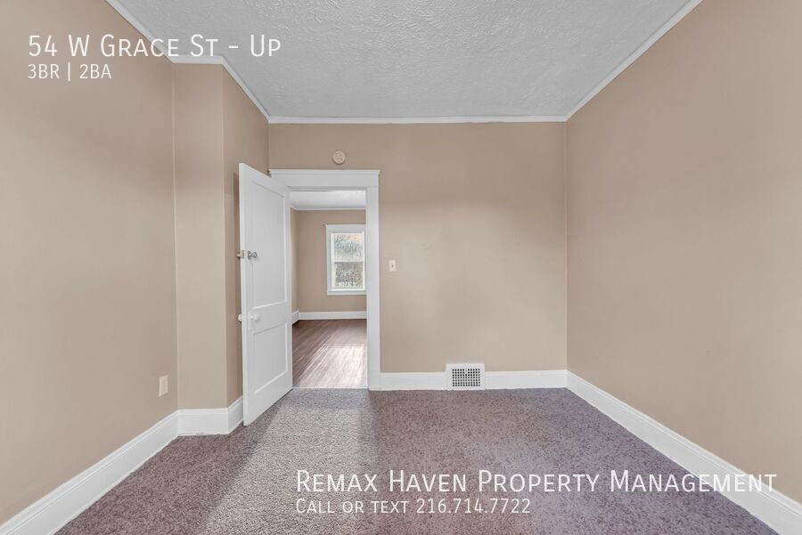 54 W Grace St | UP, Bedford - Spacious 3-bed 2-bath multi-family home! property image