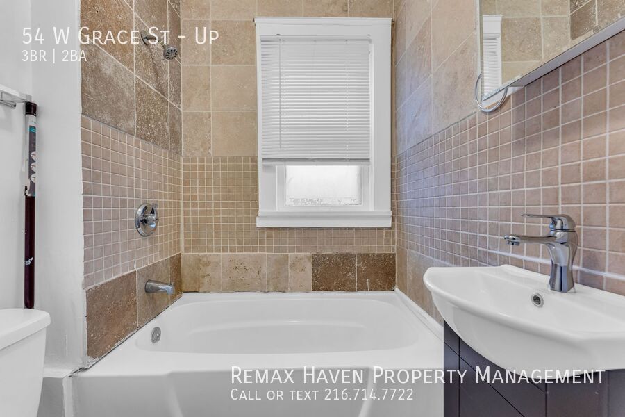 54 W Grace St | UP, Bedford - Spacious 3-bed 2-bath multi-family home! property image