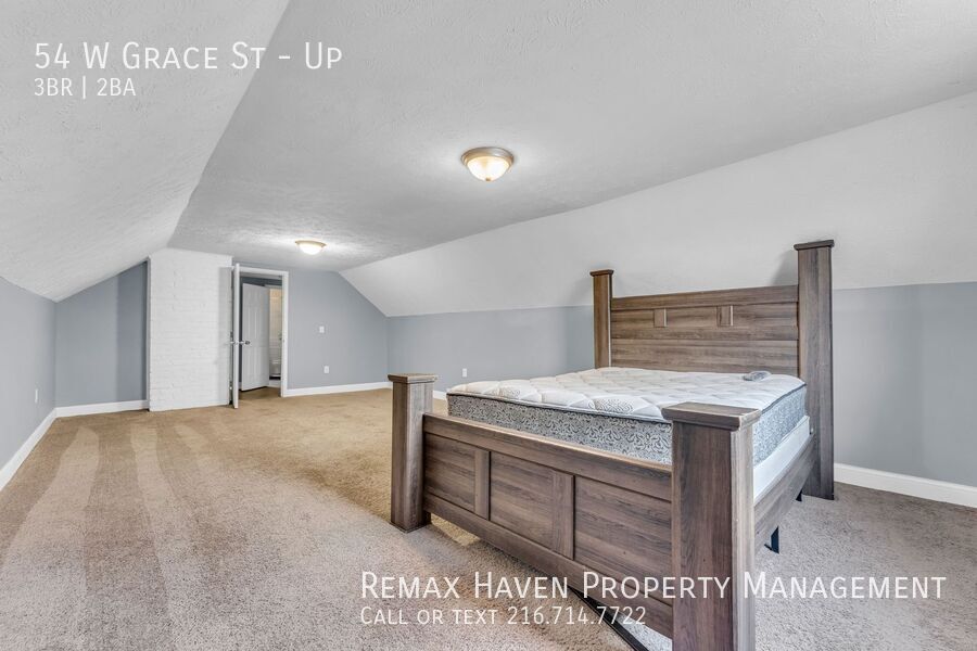 54 W Grace St | UP, Bedford - Spacious 3-bed 2-bath multi-family home! property image