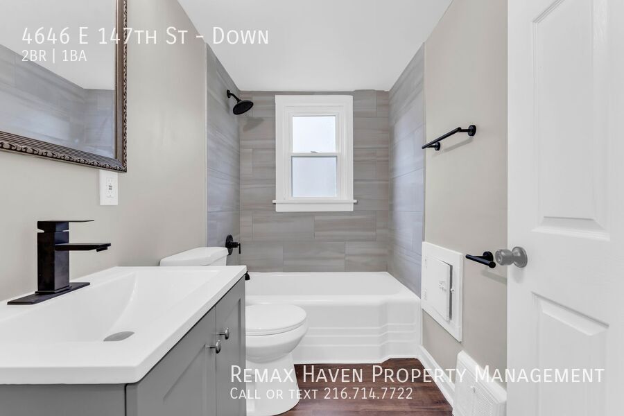 4646 E 147th St | DN, Cleveland - Spacious 2-bed 1-bath multi-family home! property image