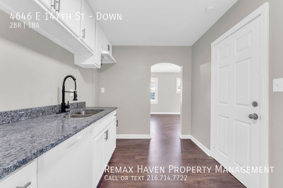 4646 E 147th St | DN, Cleveland - Spacious 2-bed 1-bath multi-family home! property image