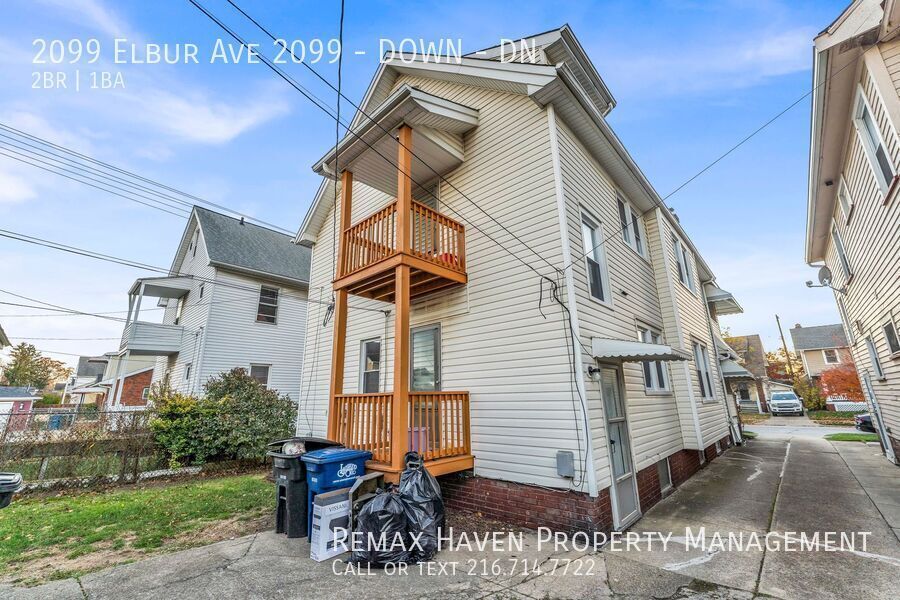 2099 Elbur | DN, Lakewood - Spacious 2-bed 1-bath multi-family home! property image