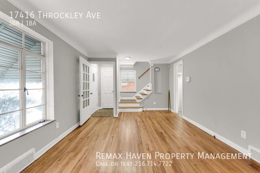 17416 Throckley Ave, Cleveland - Spacious 3-bed 1-bath single-family home! property image