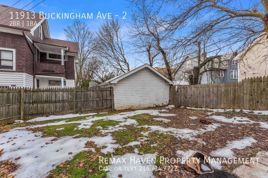 11913 Buckingham Ave | UP, Cleveland - Spacious 2-bed 1-bath multi-family home! property image