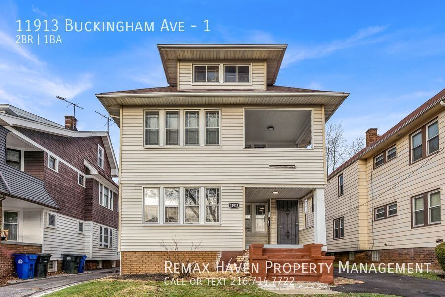 11913 Buckingham Ave | DN, Cleveland - Spacious 2-bed 1-bath multi-family home! property image