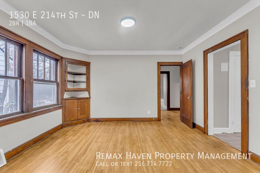 1530 E 214th St | DN, Euclid - Spacious 2-bed 1-bath multi-family home!  property image