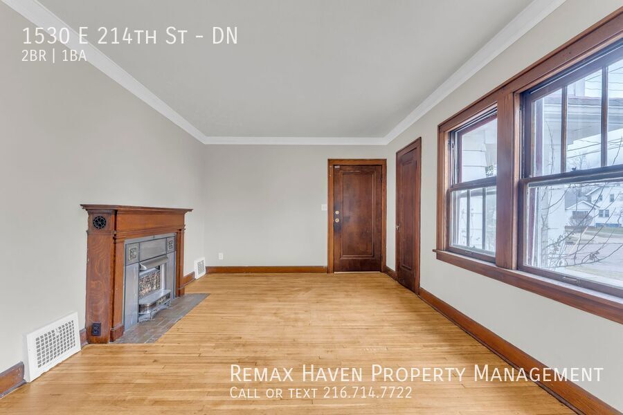 1530 E 214th St | DN, Euclid - Spacious 2-bed 1-bath multi-family home!  property image