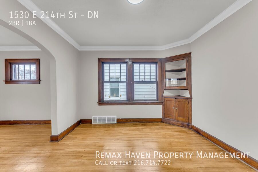 1530 E 214th St | DN, Euclid - Spacious 2-bed 1-bath multi-family home!  property image