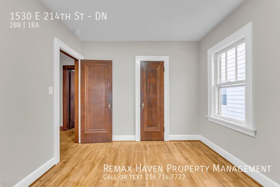 1530 E 214th St | DN, Euclid - Spacious 2-bed 1-bath multi-family home!  property image