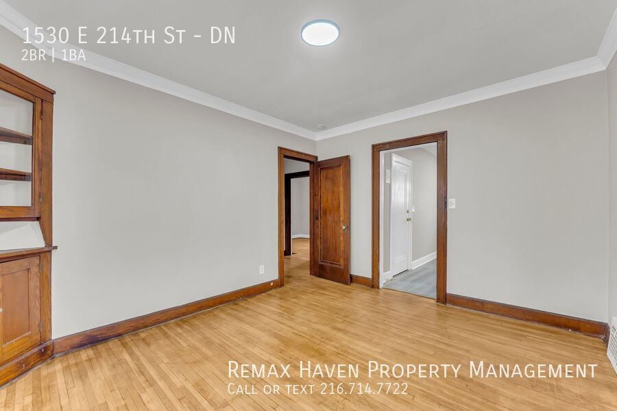 1530 E 214th St | DN, Euclid - Spacious 2-bed 1-bath multi-family home!  property image