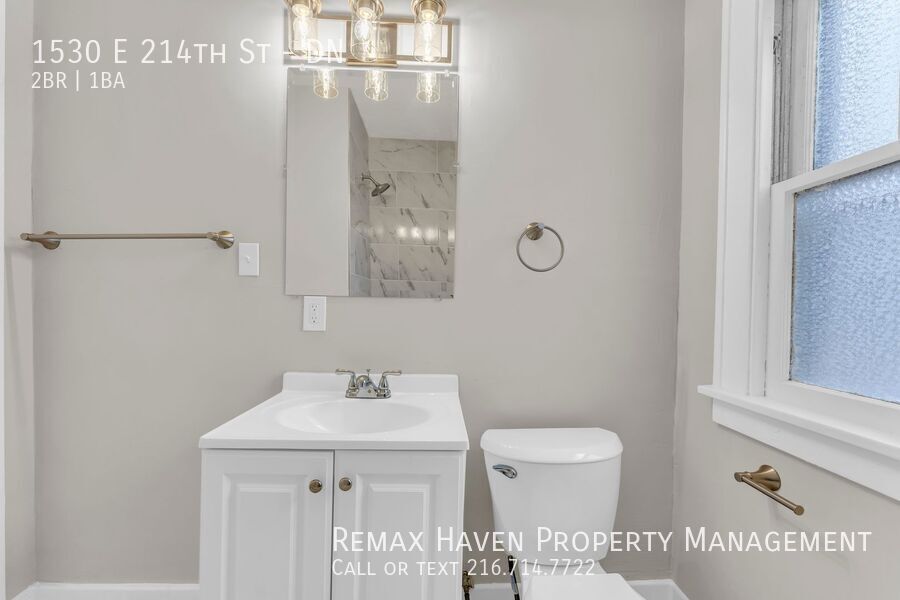 1530 E 214th St | DN, Euclid - Spacious 2-bed 1-bath multi-family home!  property image