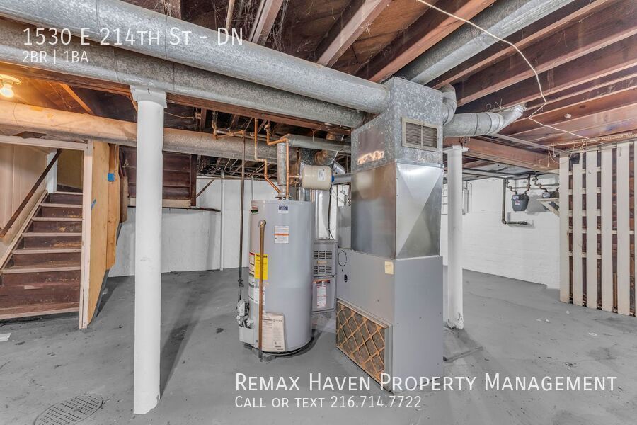 1530 E 214th St | DN, Euclid - Spacious 2-bed 1-bath multi-family home!  property image