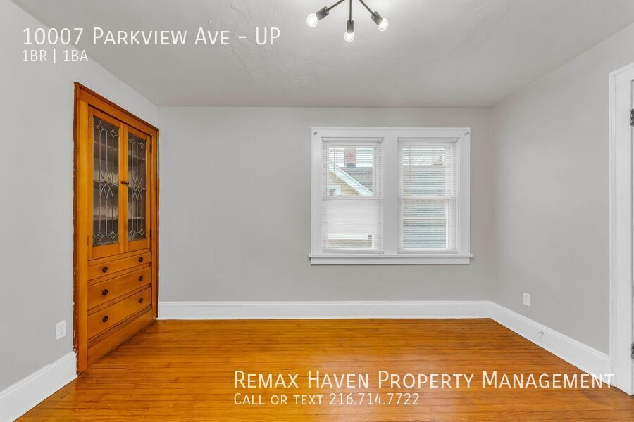 10007 Parkview Ave | UP, Garfield Heights - Spacious 1-bed 1-bath multi-family home!  property image