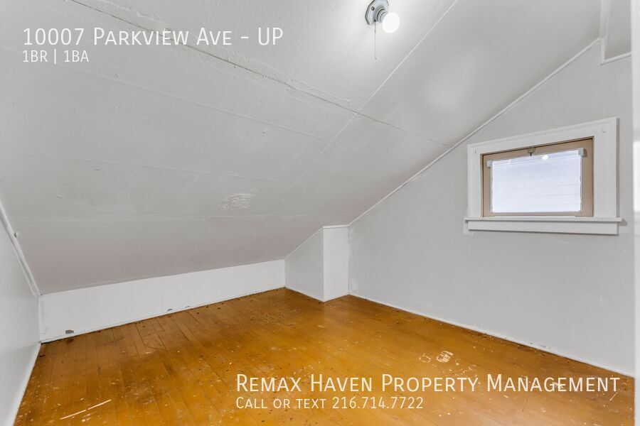 10007 Parkview Ave | UP, Garfield Heights - Spacious 1-bed 1-bath multi-family home!  property image