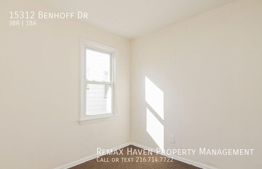 15312 Benhoff Dr, Maple Heights - Spacious 3-bed 1-bath single-family home! property image