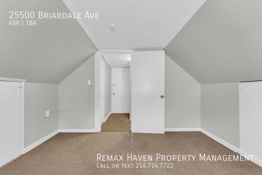 25500 Briardale Ave, Euclid - Spacious 4-bed 1 -bath single-family home! property image