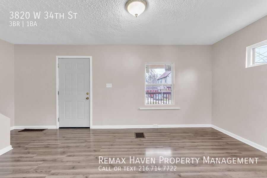 3820 W 34th St, Cleveland - Spacious 3-bed 1-bath single-family home! property image
