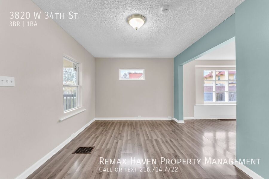 3820 W 34th St, Cleveland - Spacious 3-bed 1-bath single-family home! property image