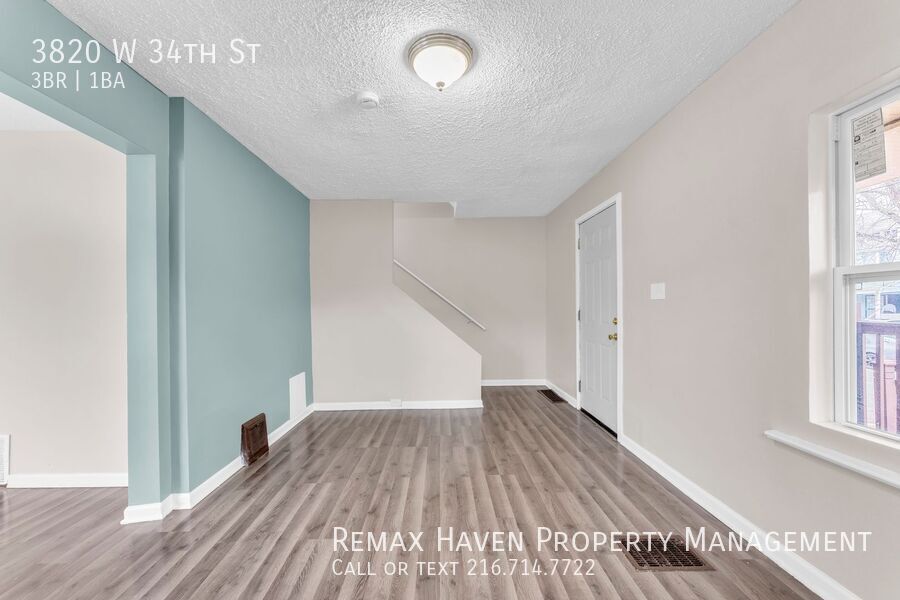 3820 W 34th St, Cleveland - Spacious 3-bed 1-bath single-family home! property image