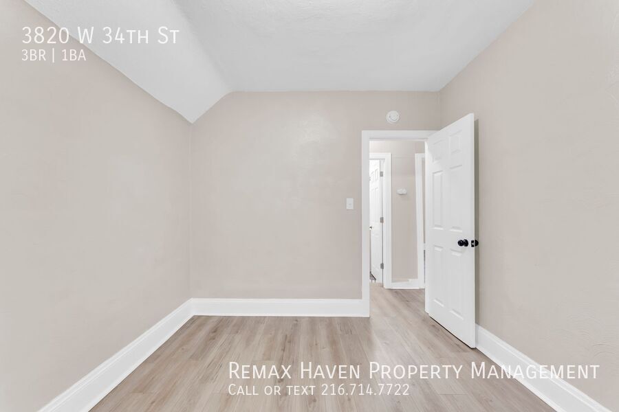 3820 W 34th St, Cleveland - Spacious 3-bed 1-bath single-family home! property image