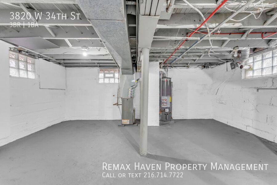 3820 W 34th St, Cleveland - Spacious 3-bed 1-bath single-family home! property image