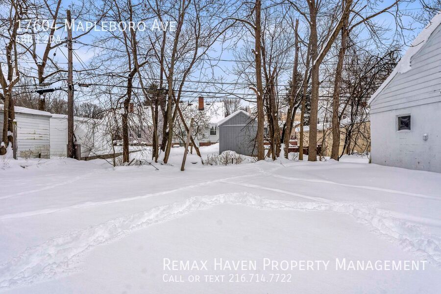 17604 Mapleboro Ave, Maple Heights - Spacious 4 -bed 1.5 -bath single-family home! property image