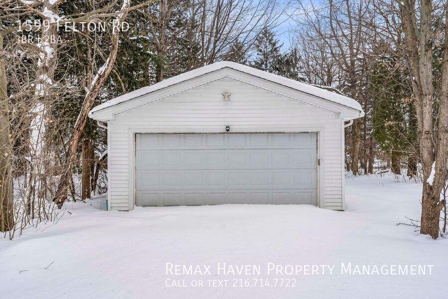 1599 Felton Rd, South Euclid - Spacious 3-bed 1.5 -bath single-family home! property image