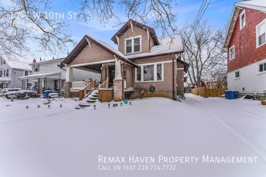 1041 W 10th St | Unit 3, Lorain - Spacious 1-bed 1-bath multi-family home!  property image