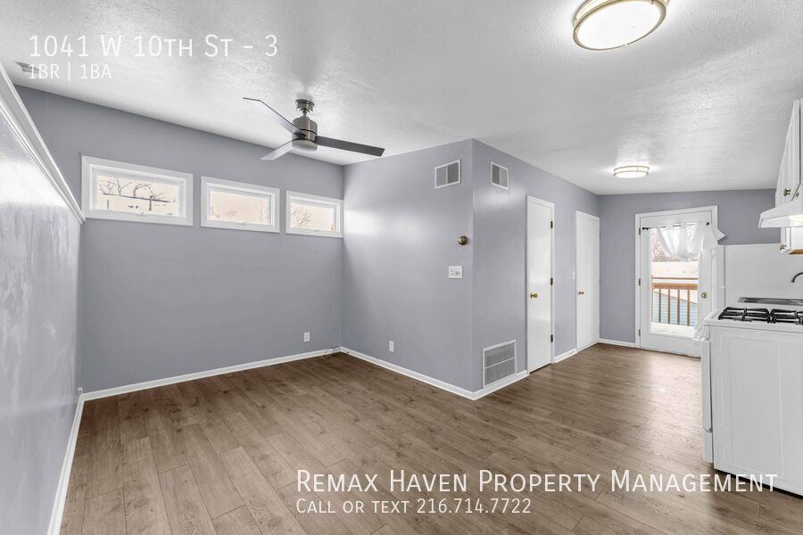 1041 W 10th St | Unit 3, Lorain - Spacious 1-bed 1-bath multi-family home!  property image