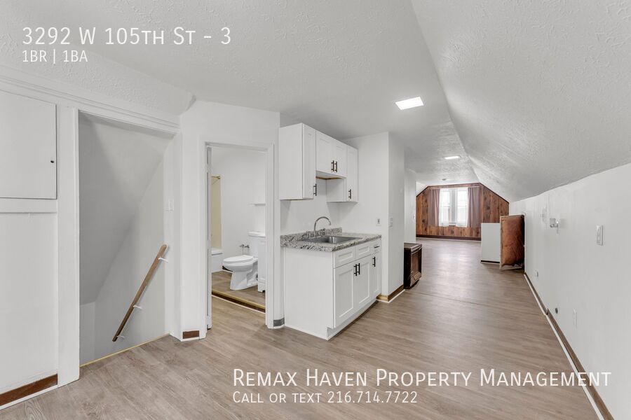 3292 W 105th St | Unit 3, Cleveland - Spacious 1-bed 1-bath multi-family home!  property image
