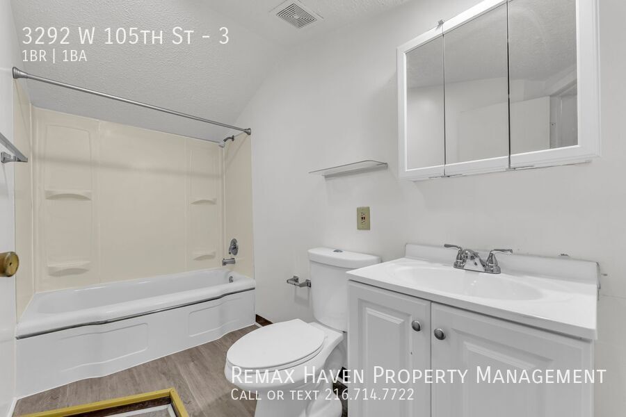 3292 W 105th St | Unit 3, Cleveland - Spacious 1-bed 1-bath multi-family home!  property image