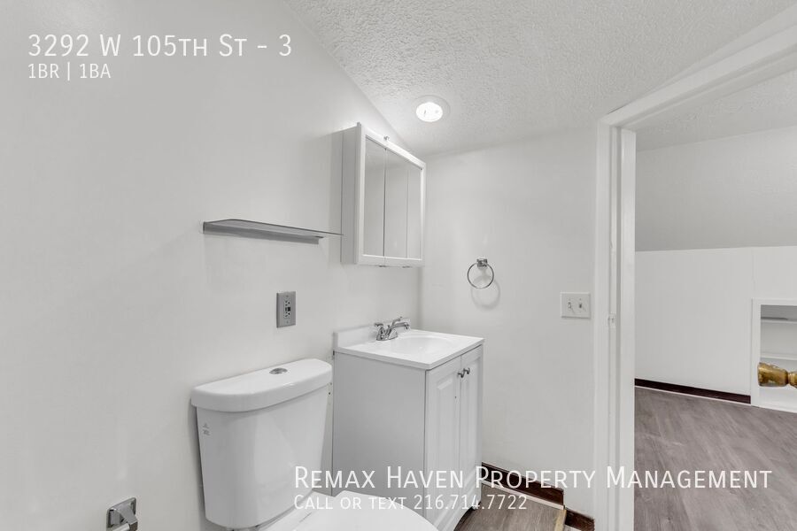 3292 W 105th St | Unit 3, Cleveland - Spacious 1-bed 1-bath multi-family home!  property image