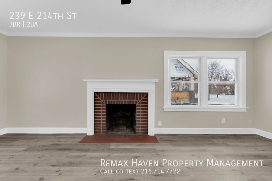 239 E 214th St, Euclid - Spacious 3-bed 2 -bath single-family home! property image