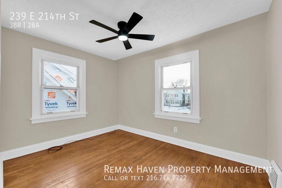 239 E 214th St, Euclid - Spacious 3-bed 2 -bath single-family home! property image