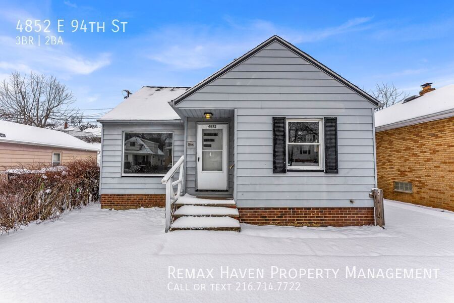 4852 E 94th St, Garfield Heights - Spacious 3-bed 1.5 -bath single-family home! property image